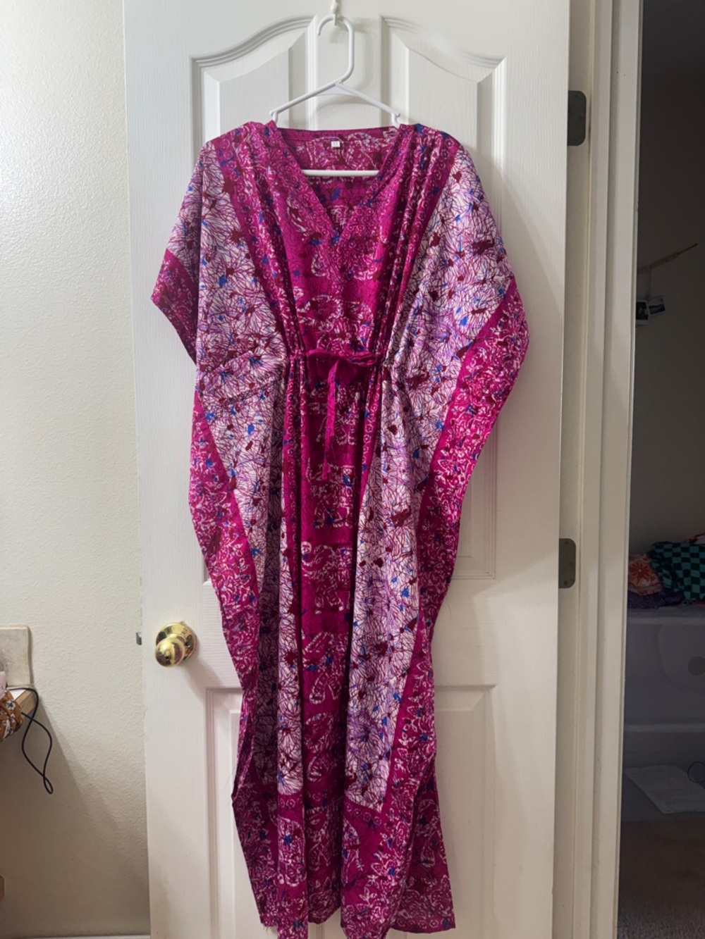 Vibrant Fuchsia Pink Floral Print Kaftan with elephants
